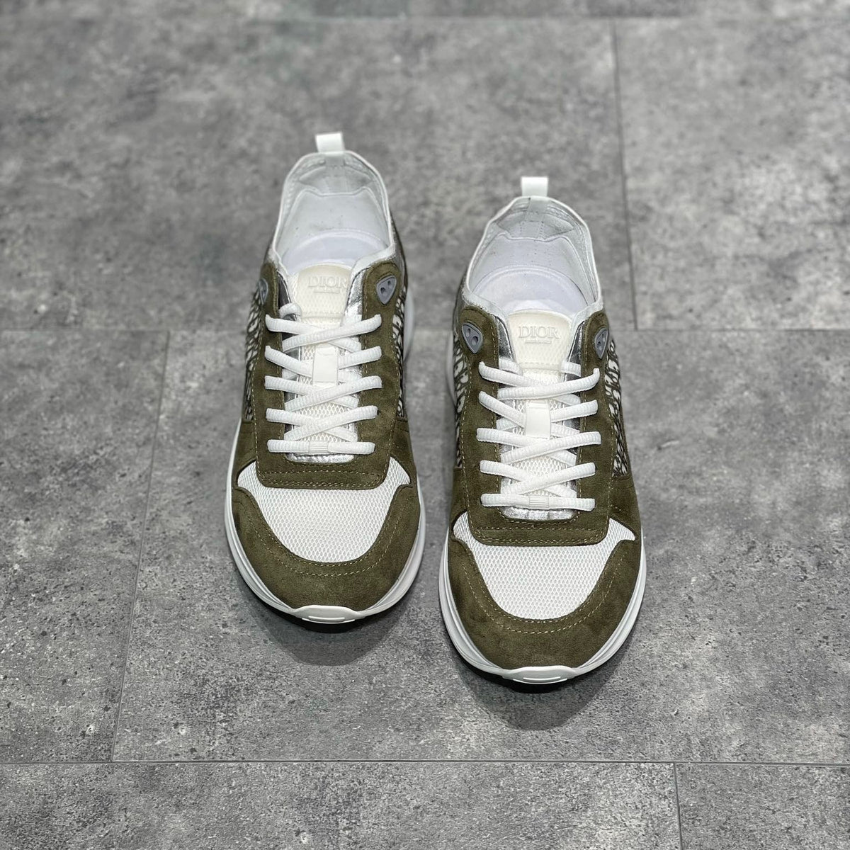CD B25 SNEAKERS