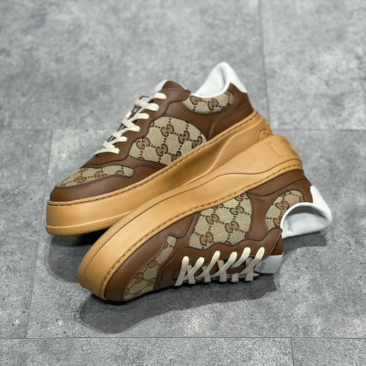 GG SNEAKER
