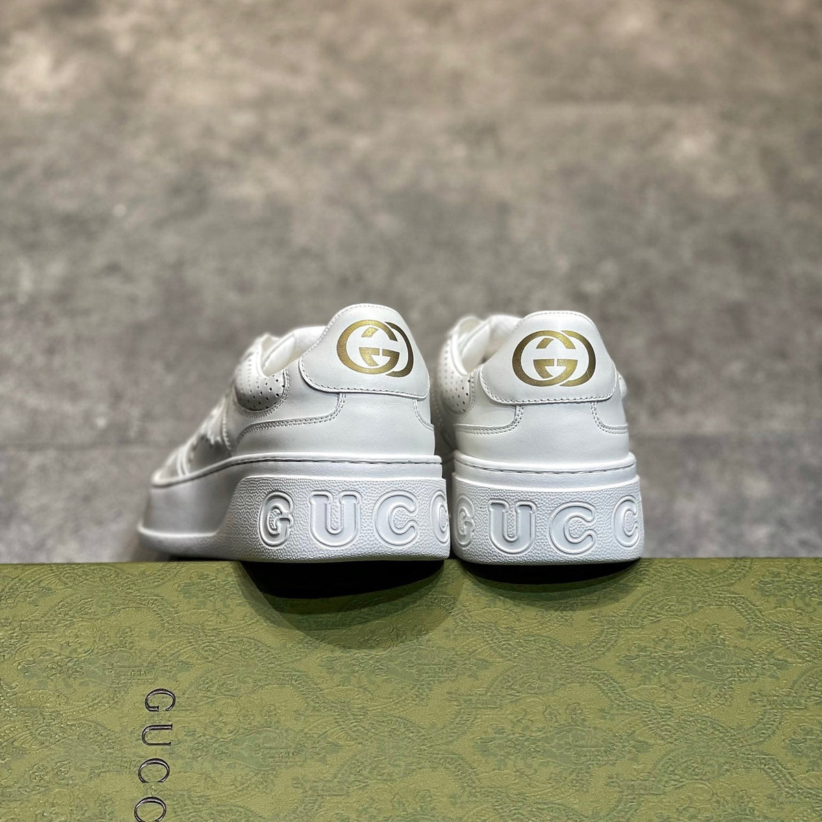 GG EMBOSSED SNEAKER