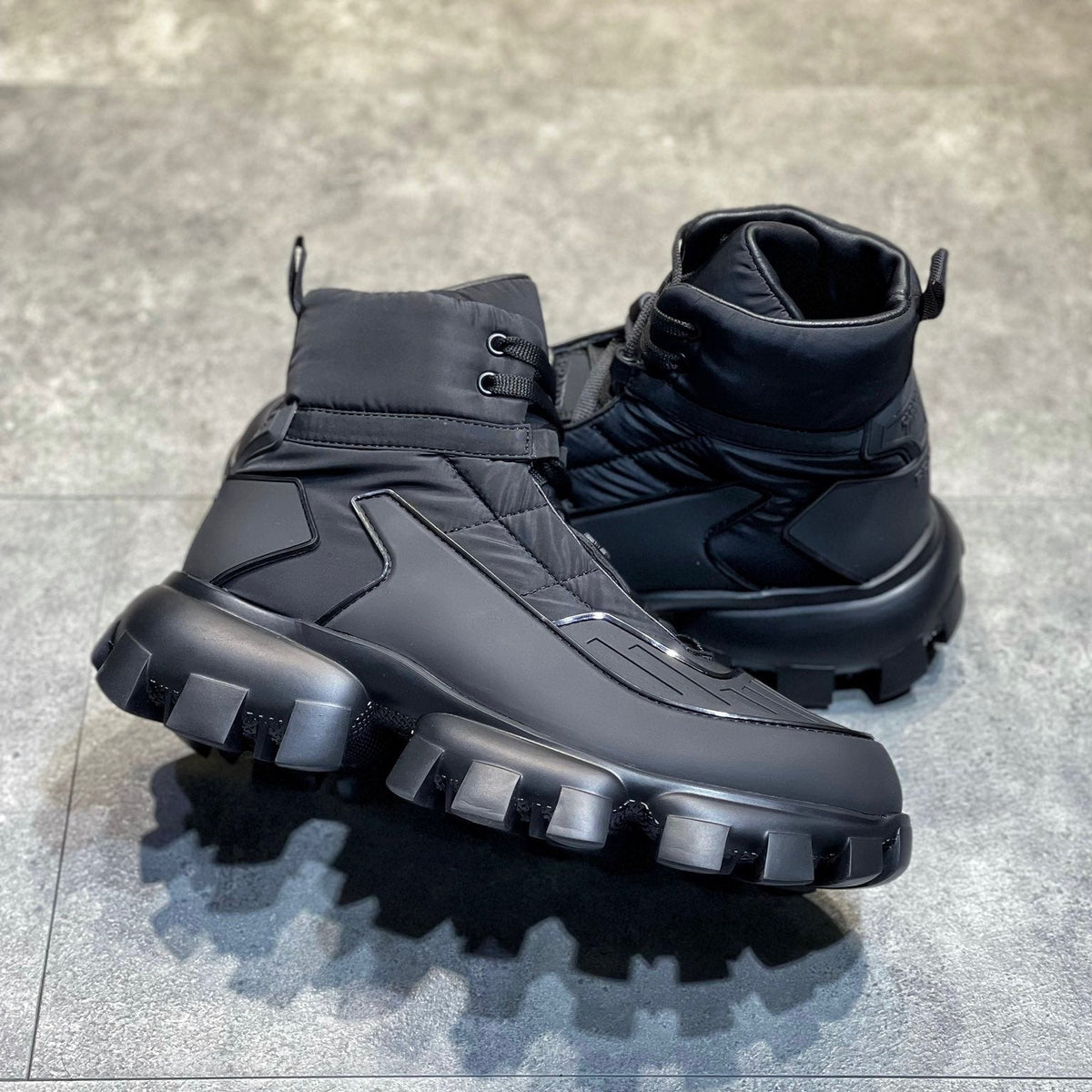 PD CLOUDBUST THUNDER SNEAKER