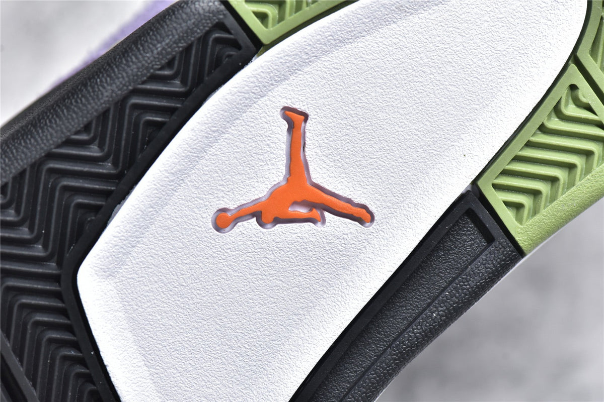 NIKE JORDAN 4 RETRO