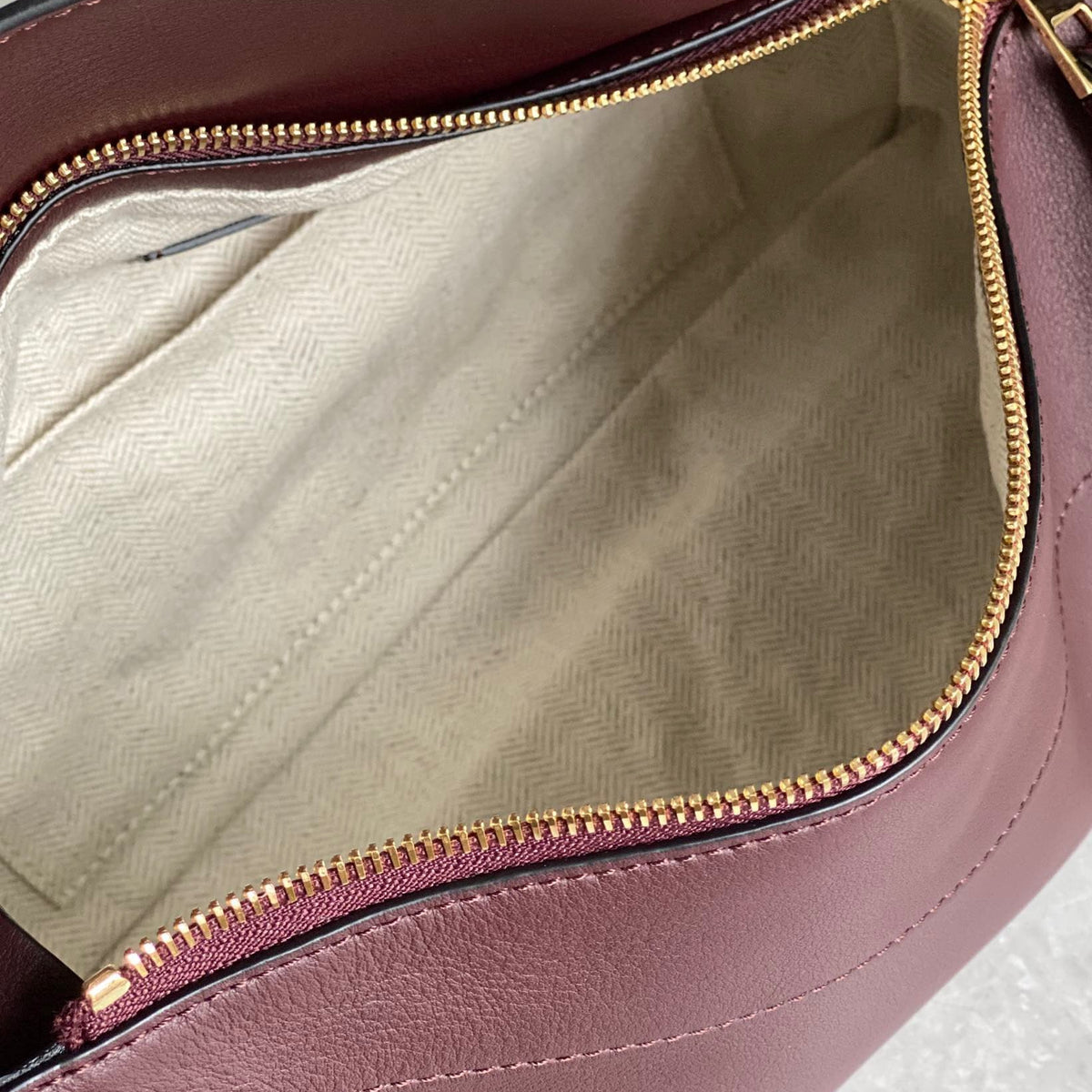 LOEW PUZZLE HOBO BAG