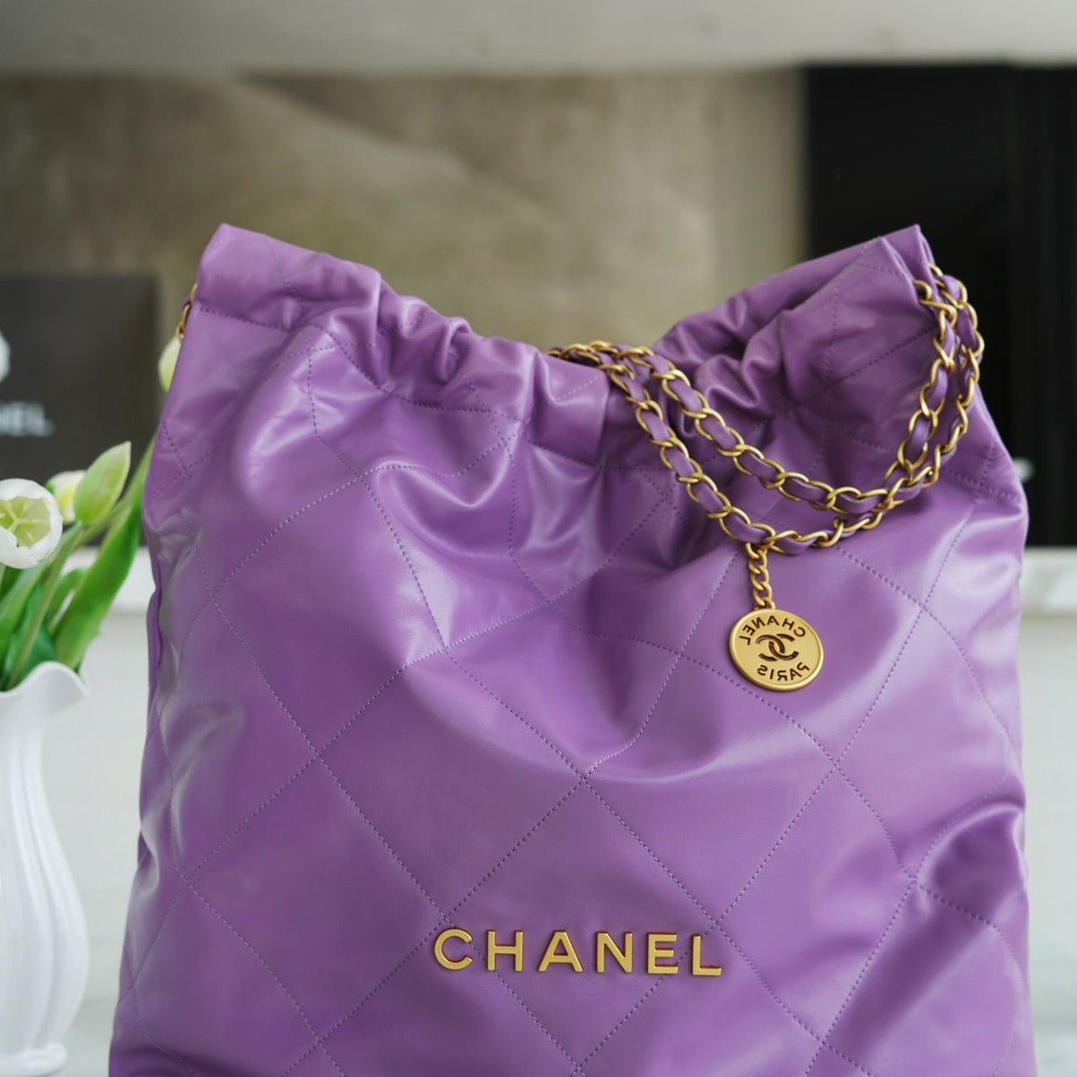 CC 22 SMALL HANDBAG