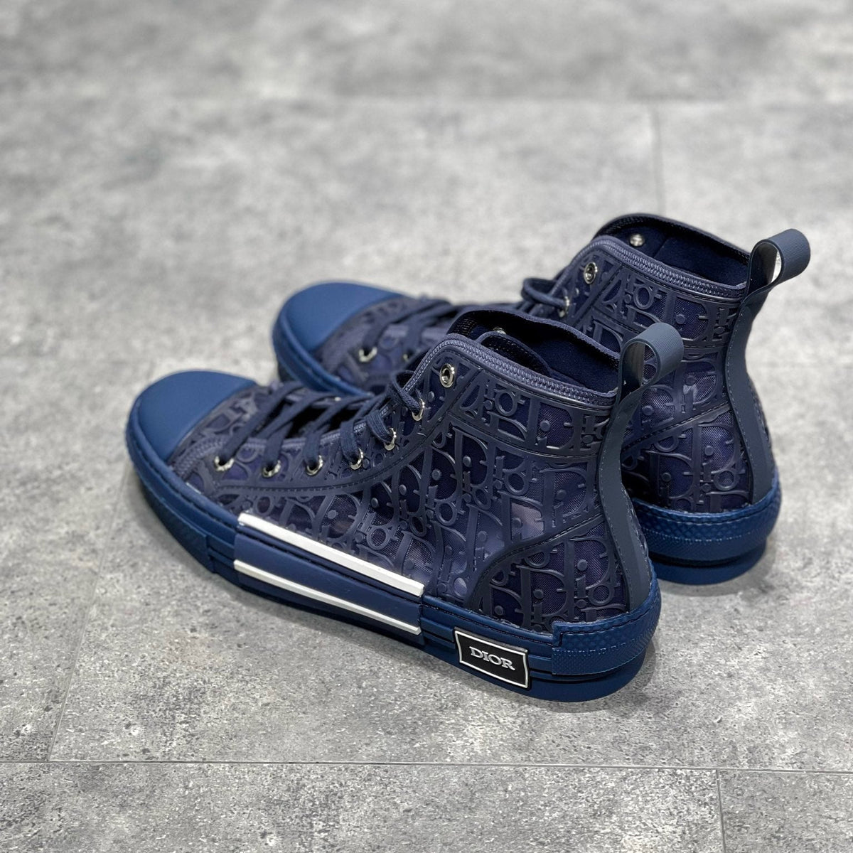 CD B23 SNEAKERS