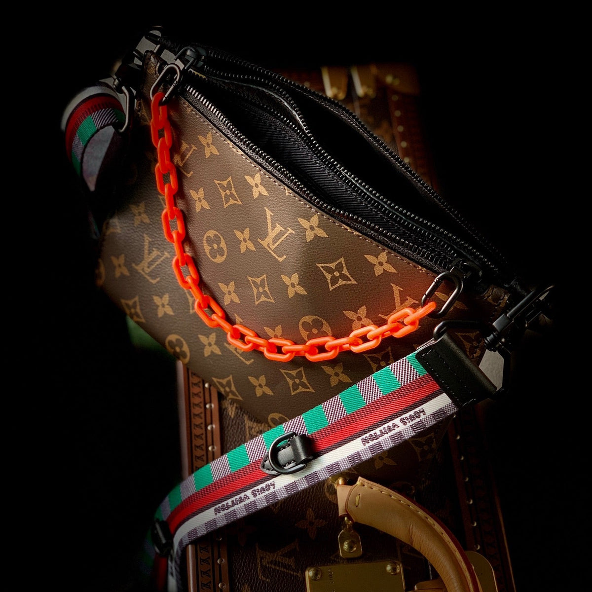 LOU IN THE LOOP BAG