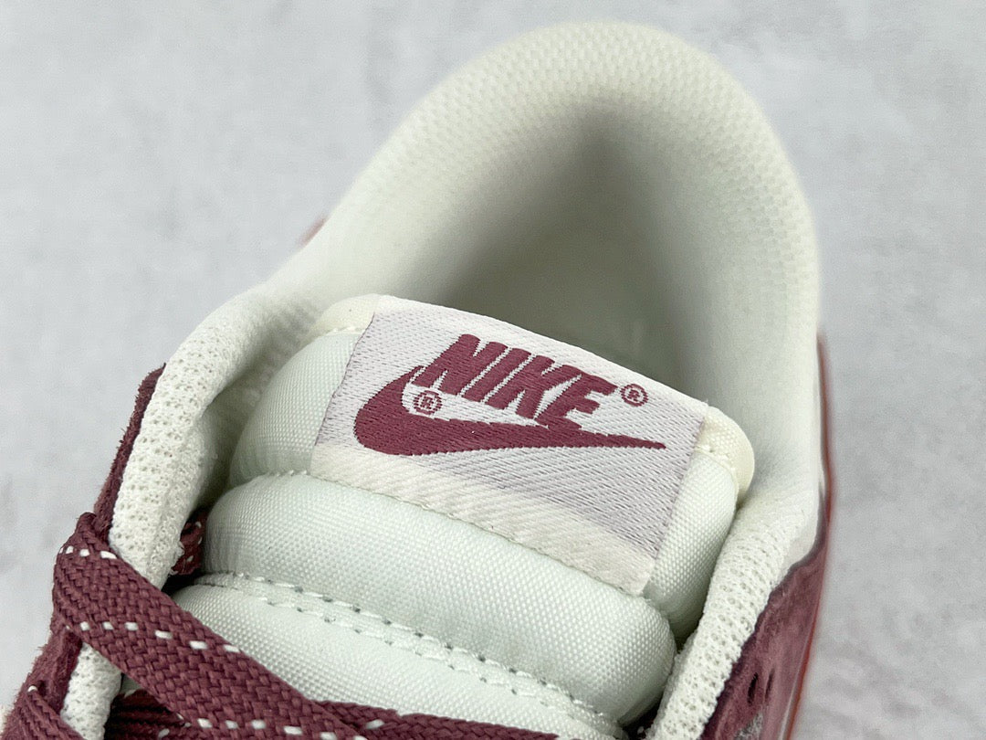 DUNK LOW x OTOMO KATUSHIRO