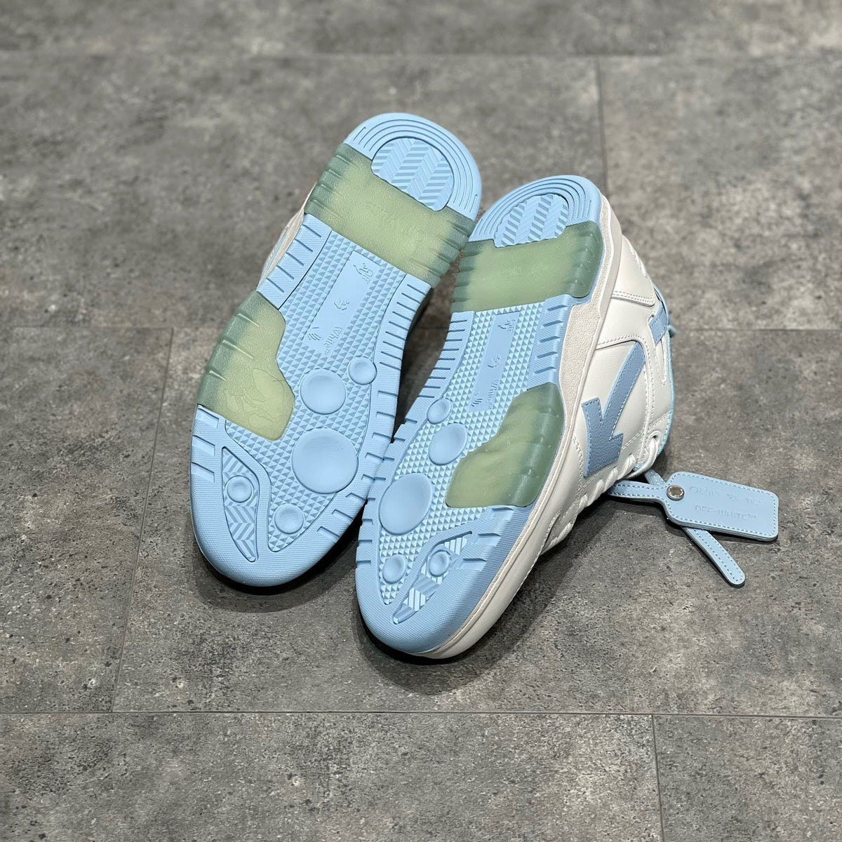 OFF W OUT OF OFFICE SNEAKERS