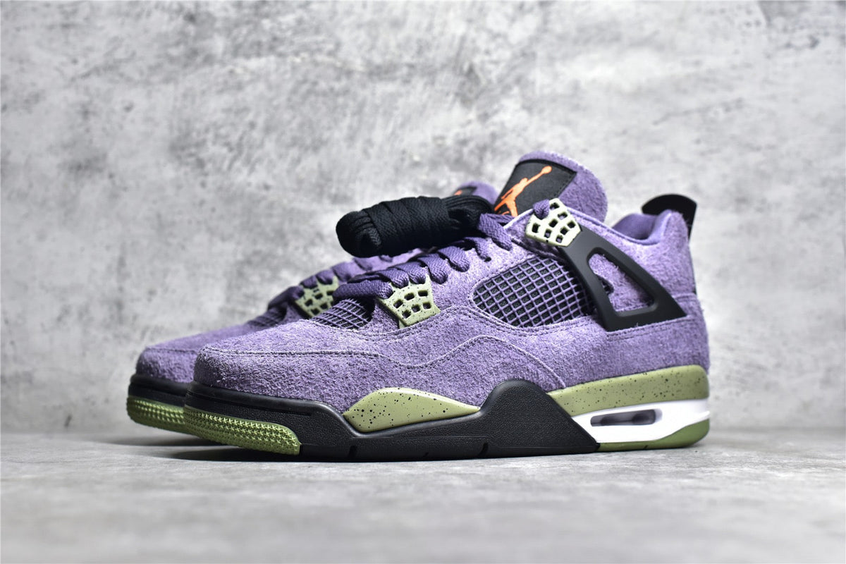 NIKE JORDAN 4 RETRO