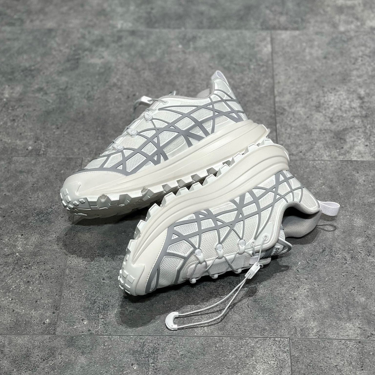 CD B31 TRAINERS