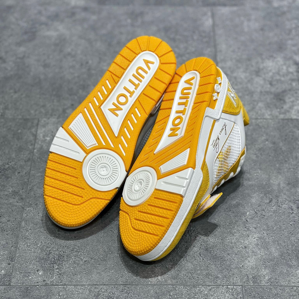 LOU TRAINERS