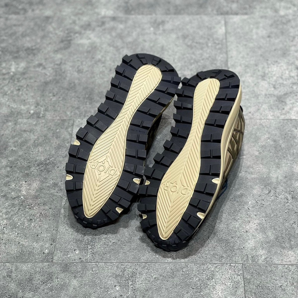 CD B31 TRAINERS