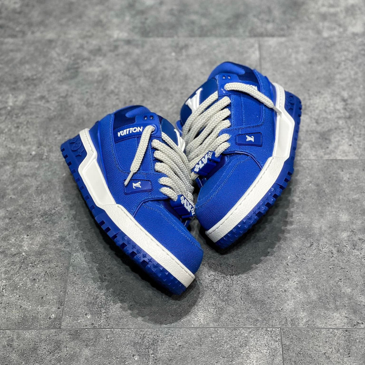 LOU TRAINERS