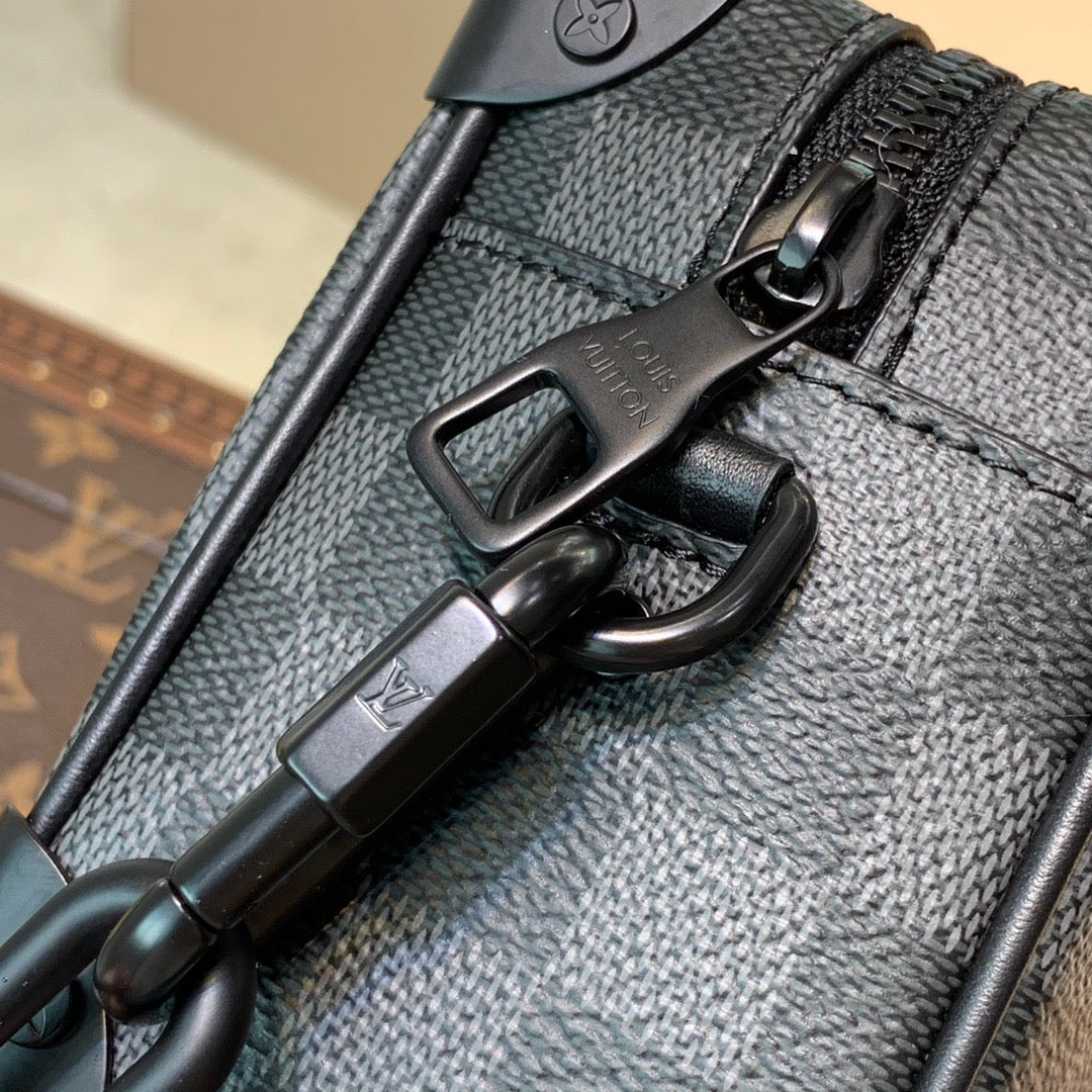 LOU SOFT TRUNK BAG