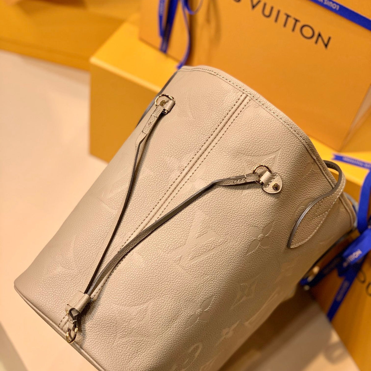 LOU NEVERFULL MM BAG