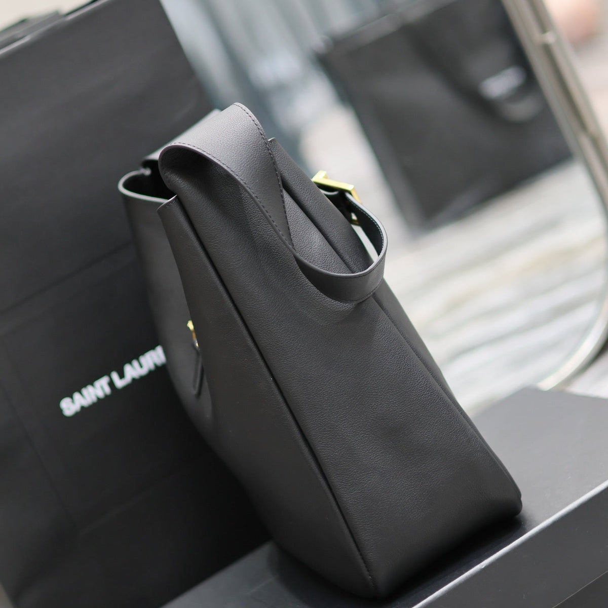 SL LARGE LE 5 À 7 SUPPLE IN SMOOTH LEATHER