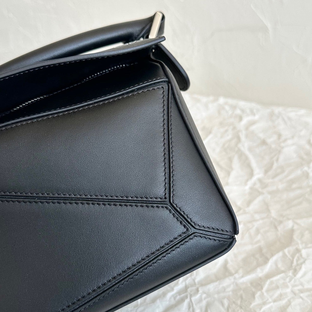 LOEW SMALL PUZZLE EDGE BAG