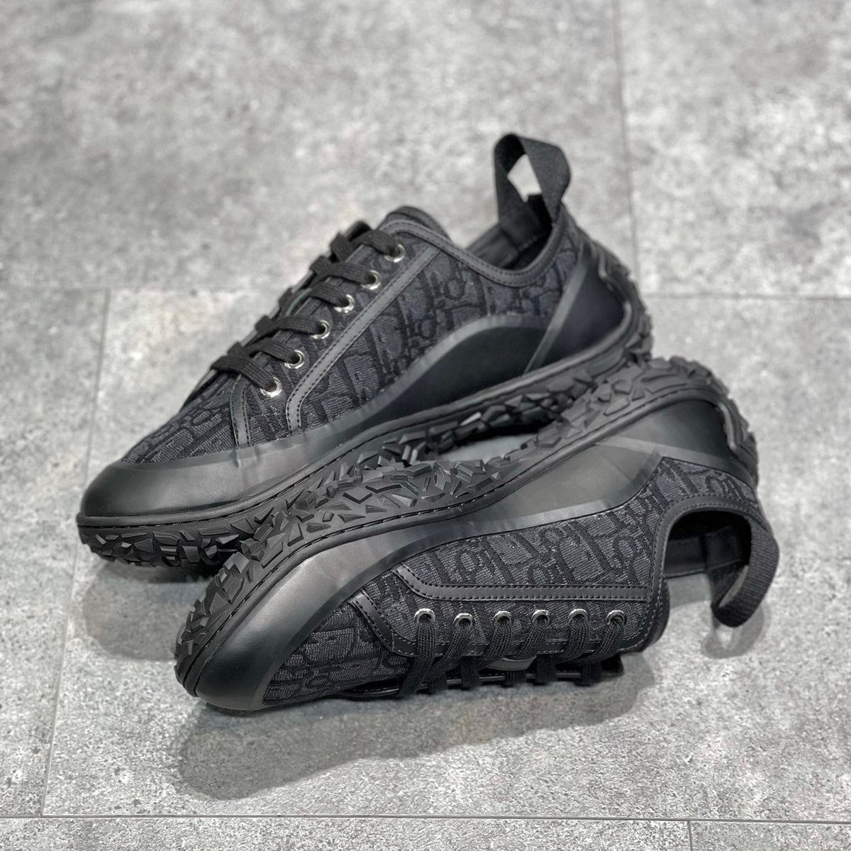 CD B28 SNEAKERS