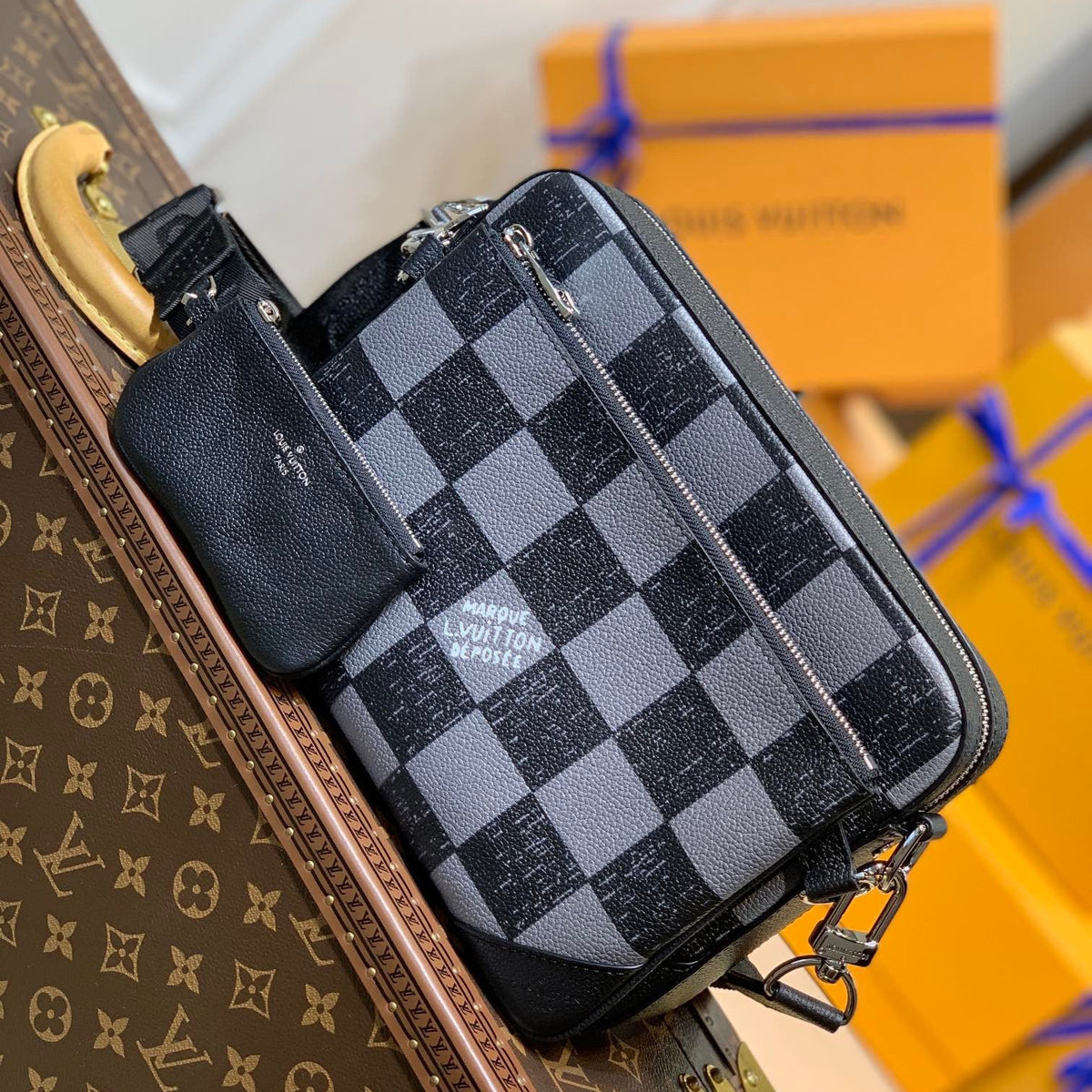 LOU TRIO MESSENGER BAG