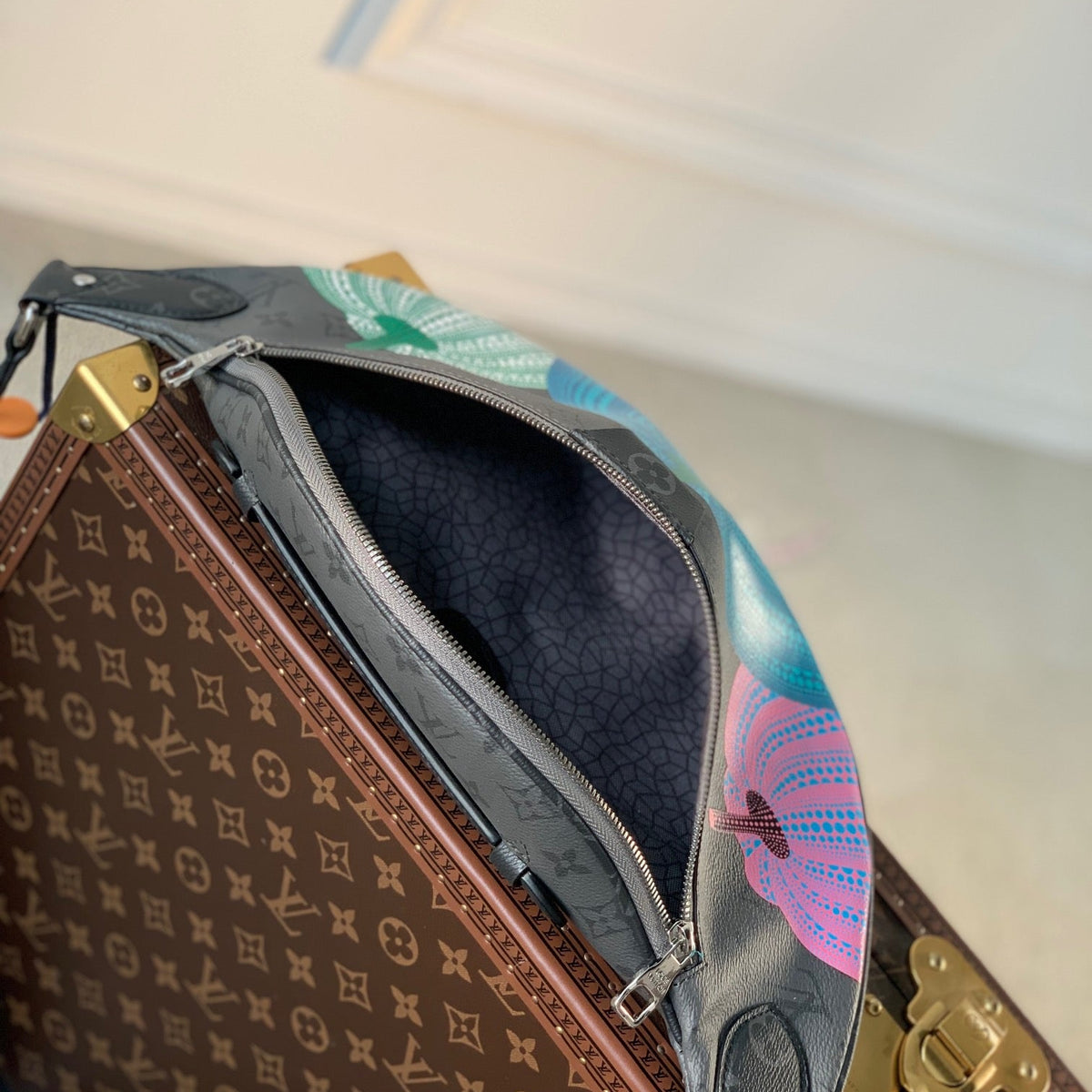 LOU DISCOVERY BUMBAG