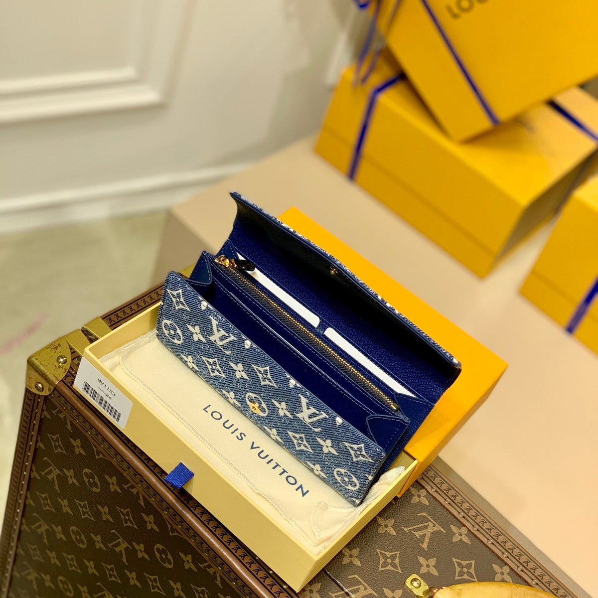 LOU SARAH WALLET