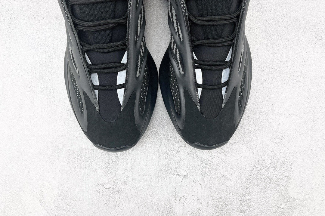 YEEZY 700 V3 ALVAH