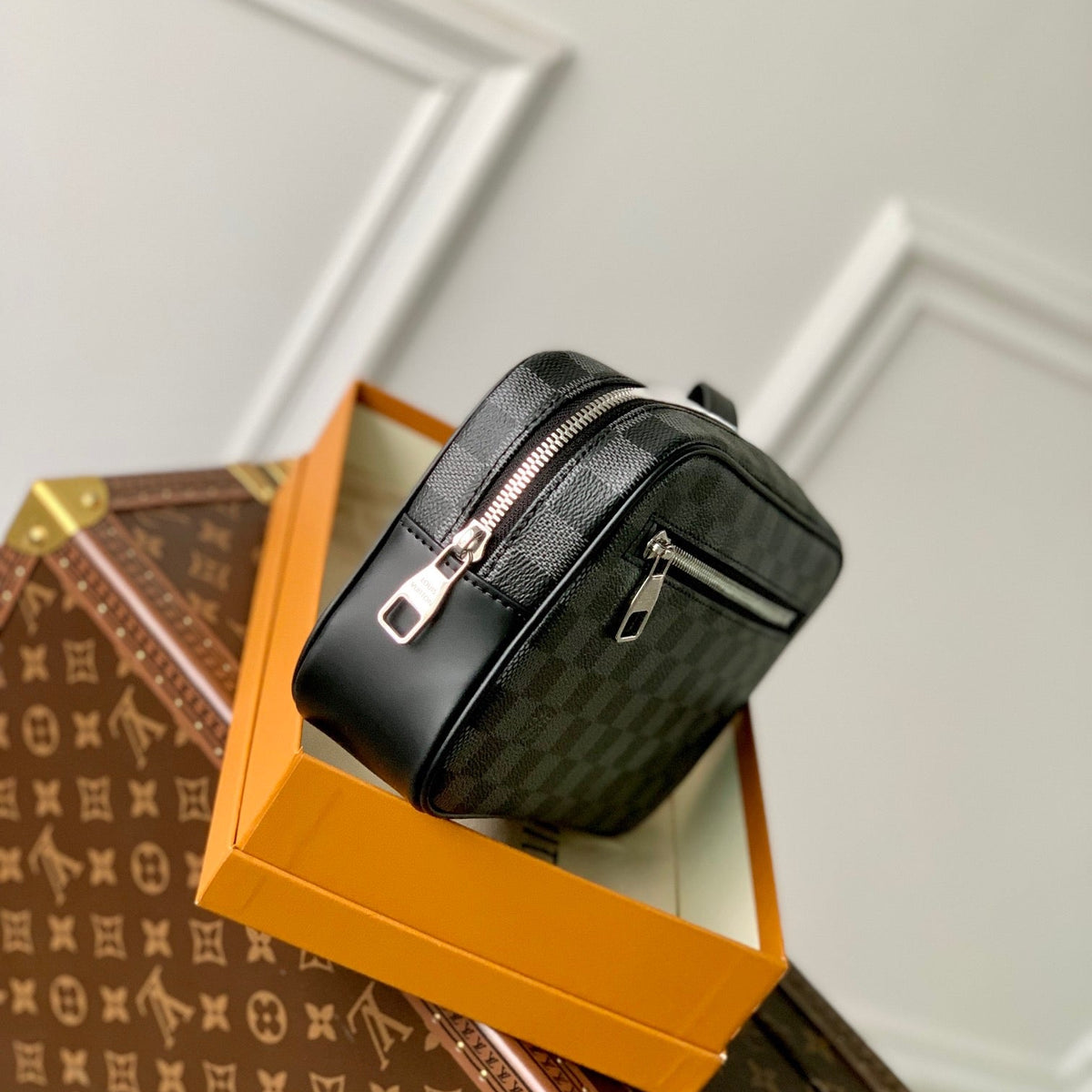 LOU POCHETTE KASAI