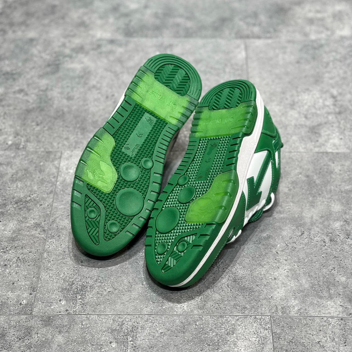 OFF W OUT OF OFFICE SNEAKERS