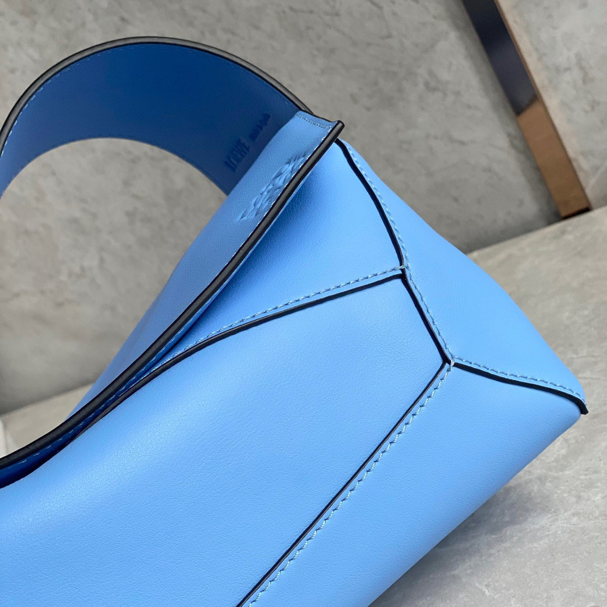 LOEW PUZZLE HOBO BAG