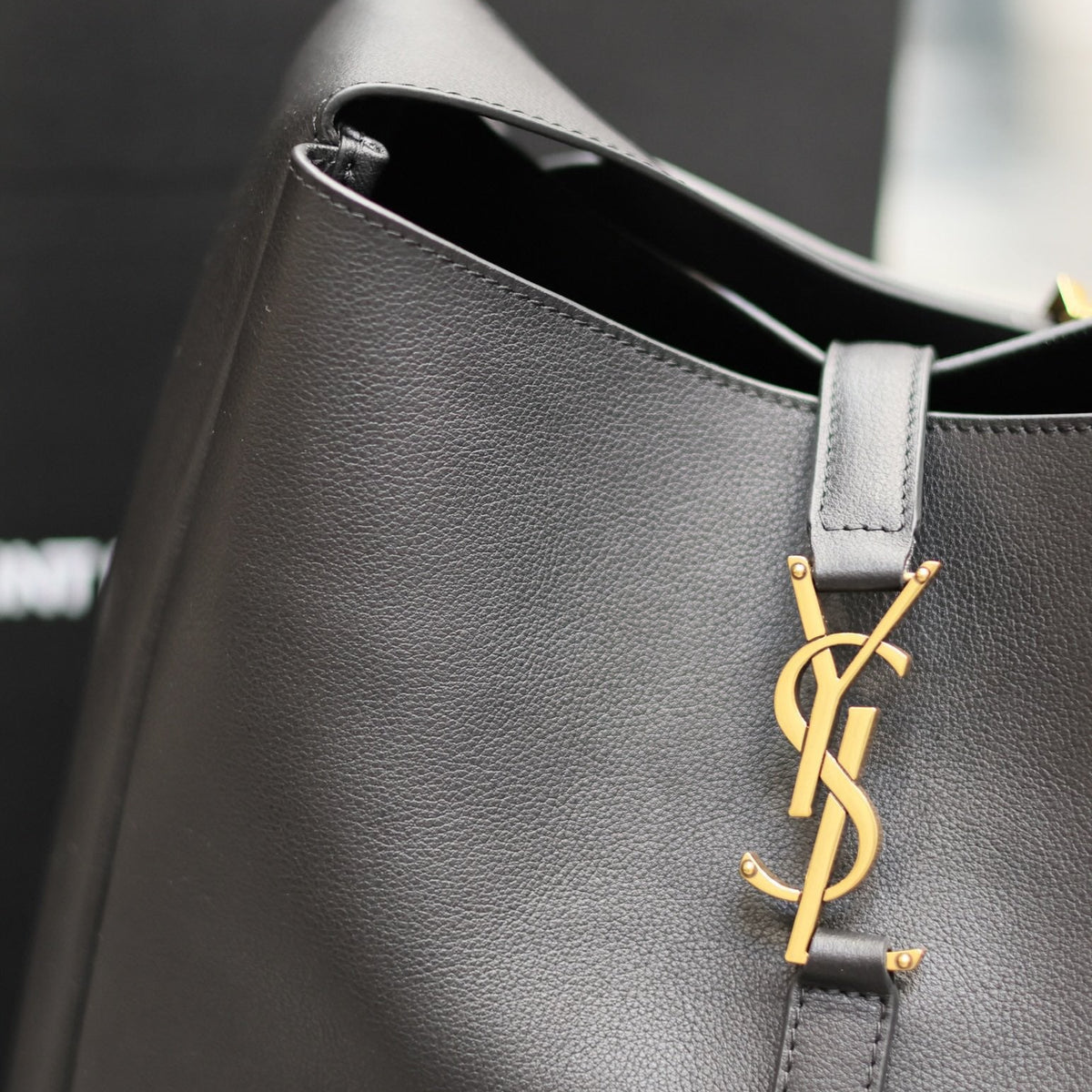 SL LARGE LE 5 À 7 SUPPLE IN SMOOTH LEATHER