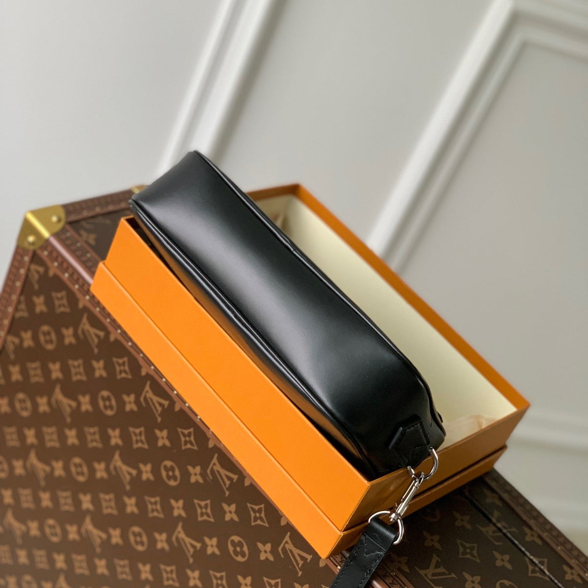 LOU POCHETTE KASAI
