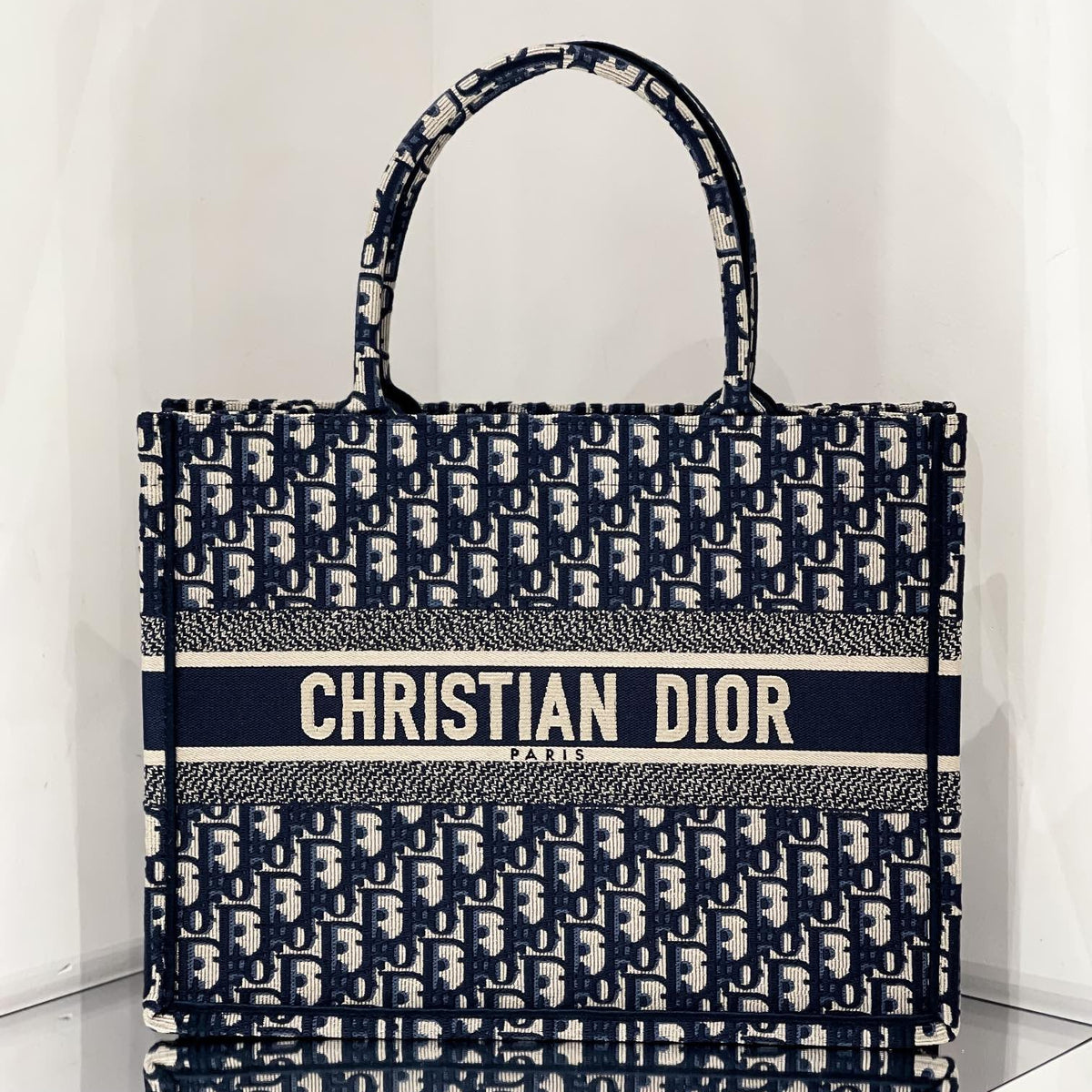 CD MEDIUM BOOK TOTE BAG