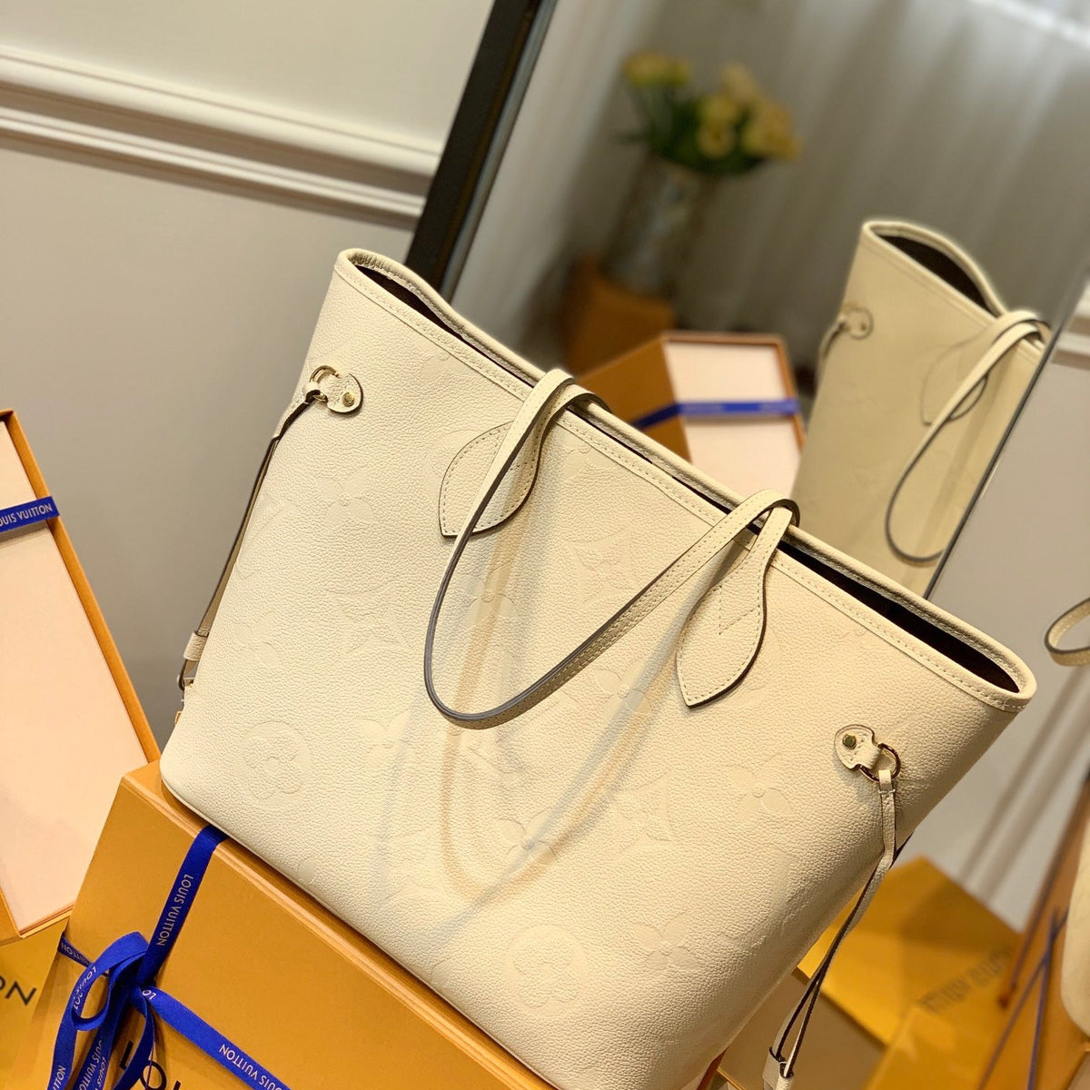LOU NEVERFULL MM BAG