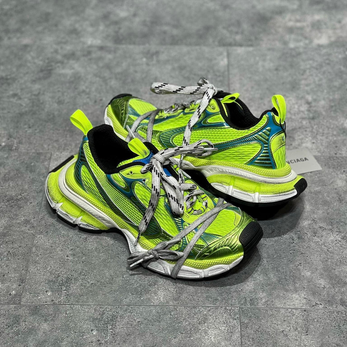 BAL 3XL TRAINERS