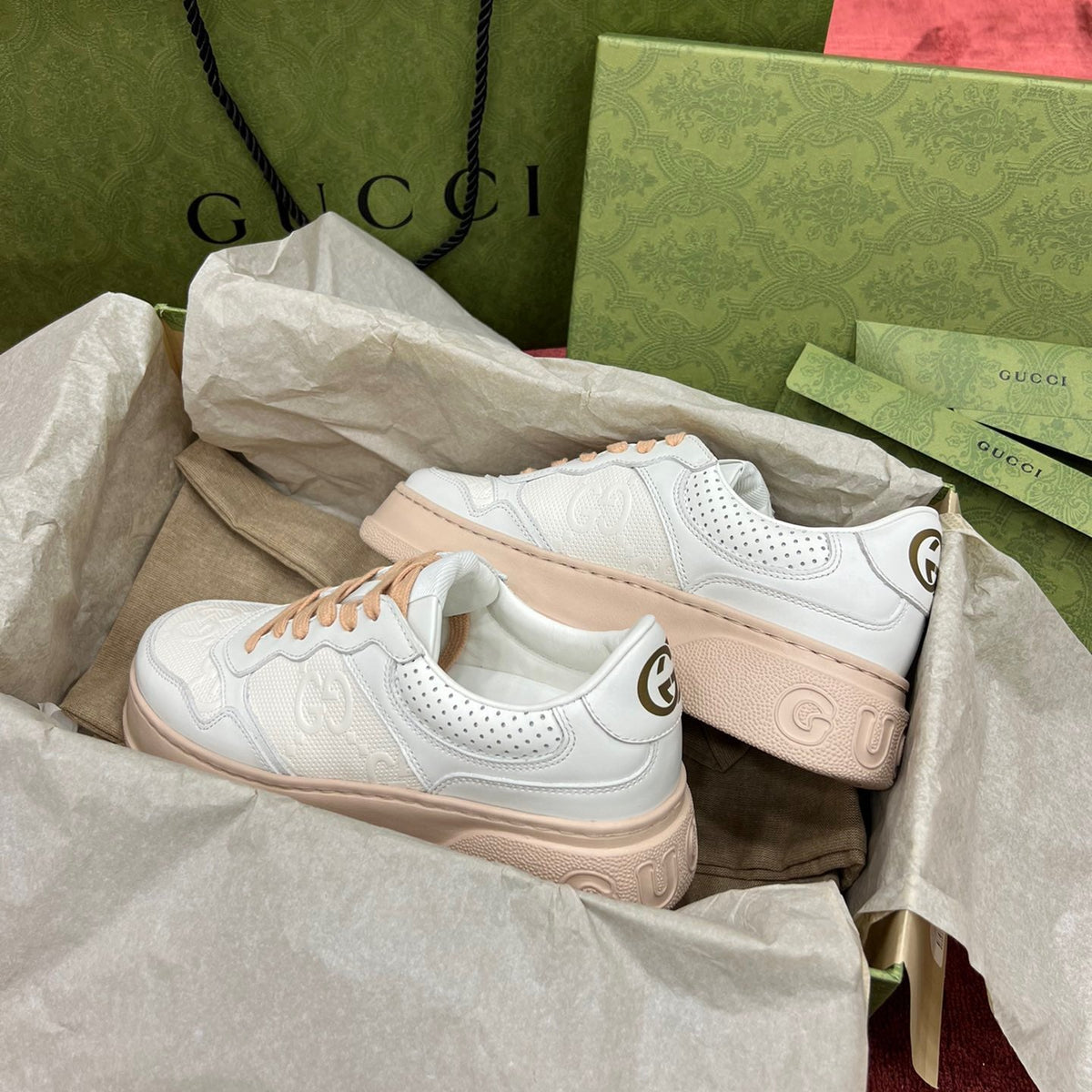 GG EMBOSSED SNEAKER