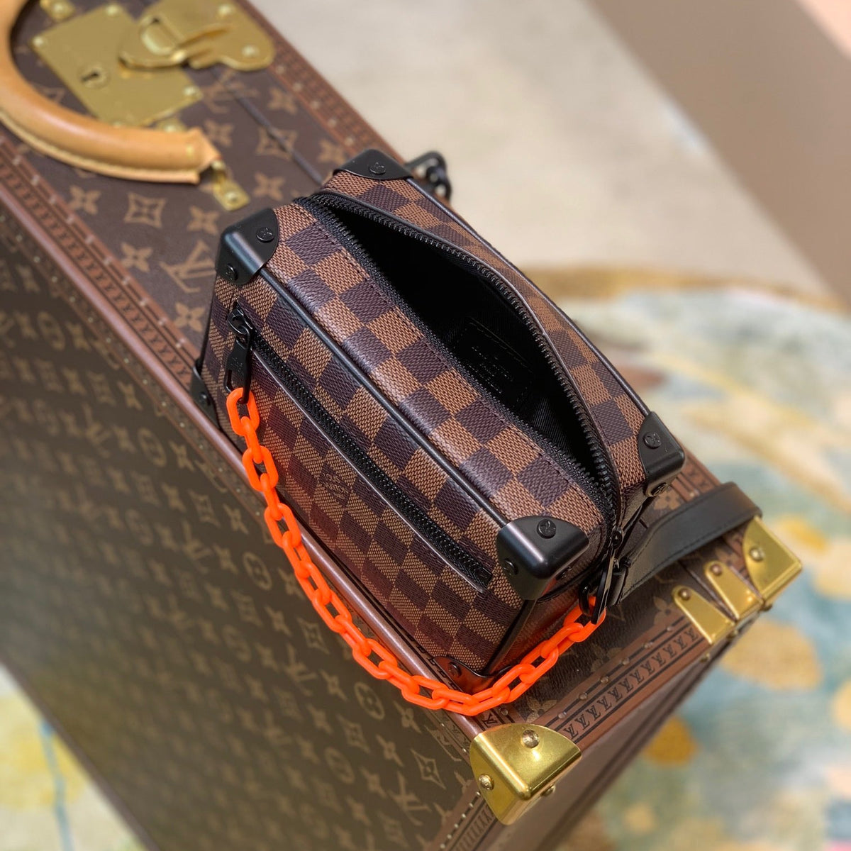 LOU SOFT TRUNK BAG