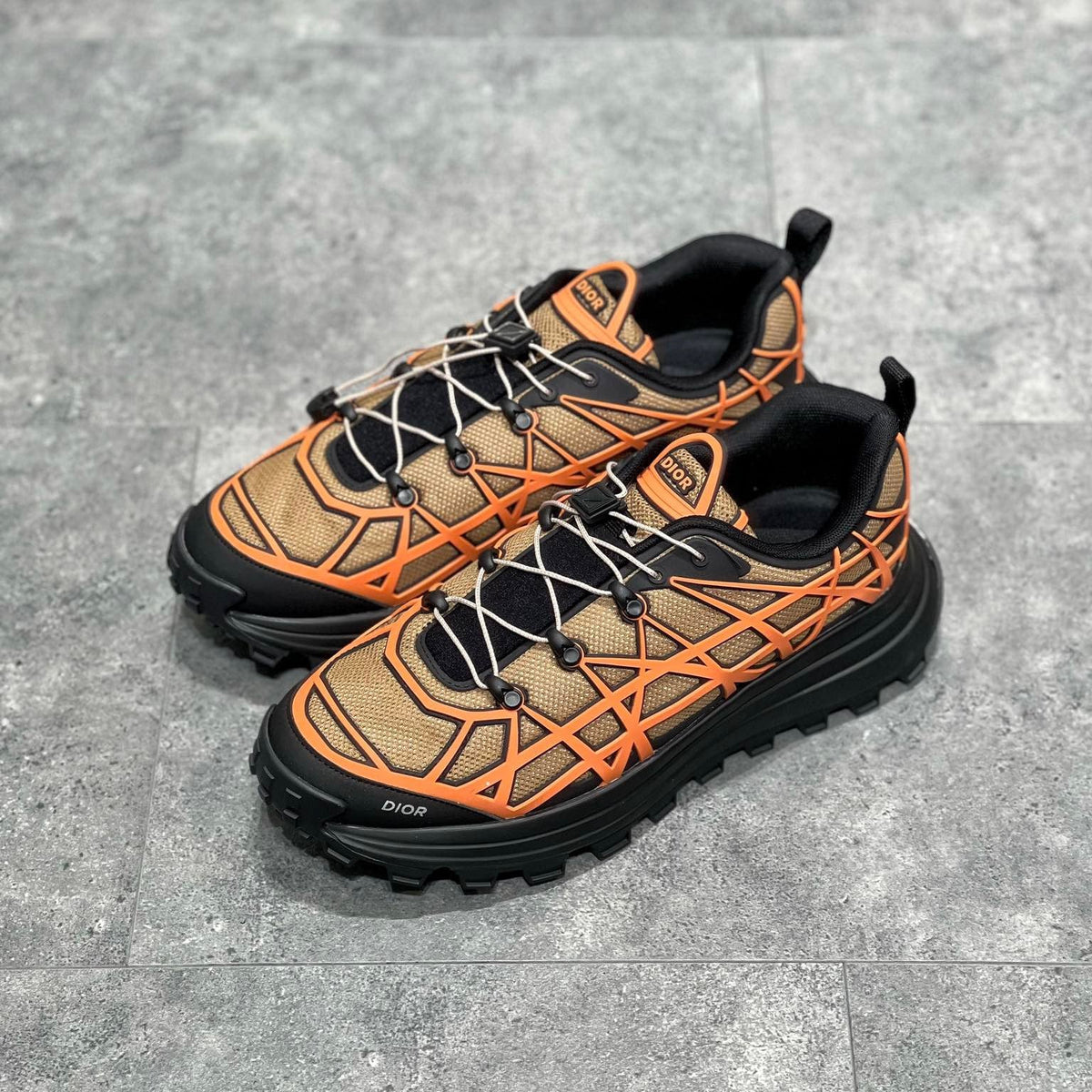 CD B31 TRAINERS