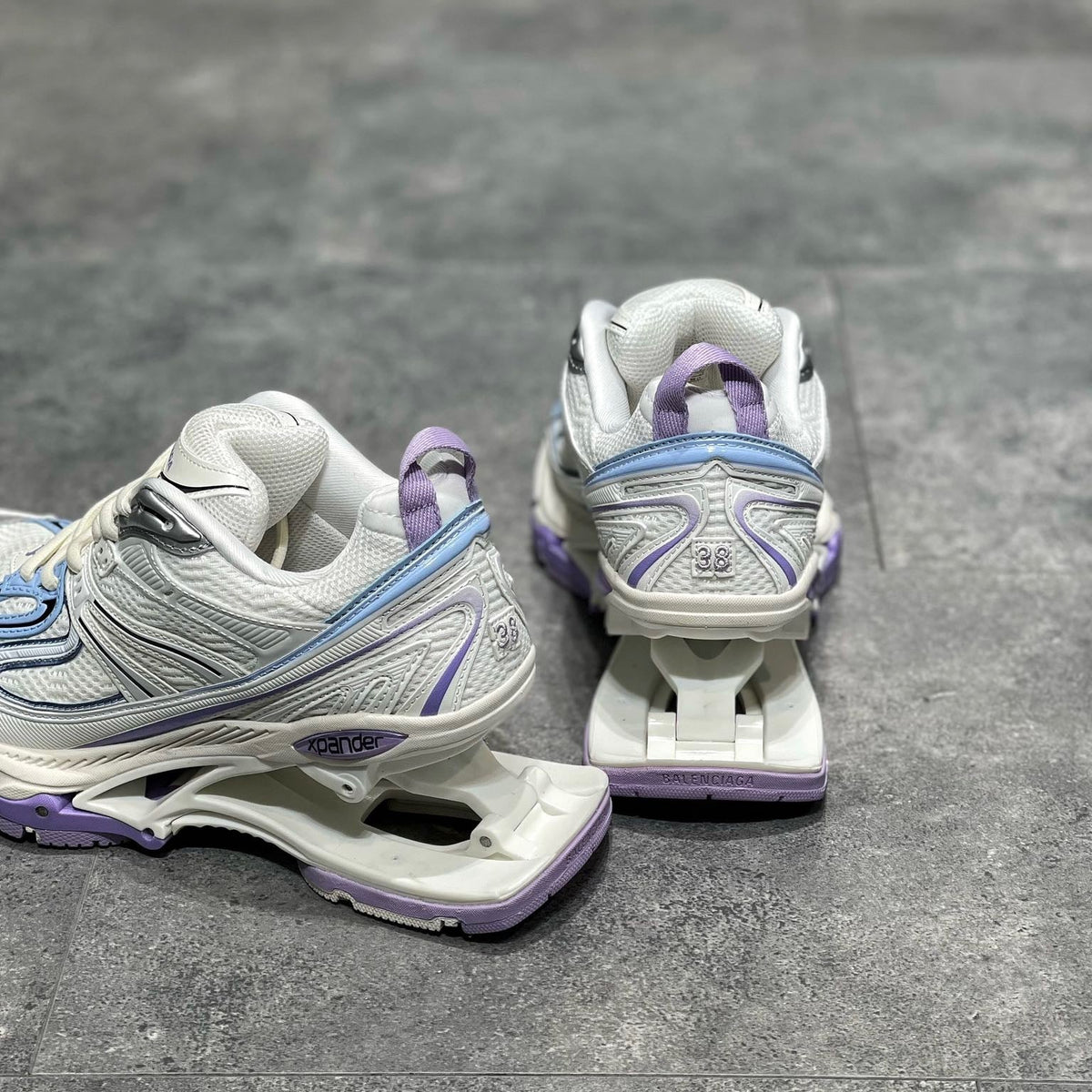 BAL X-PANDER TRAINERS