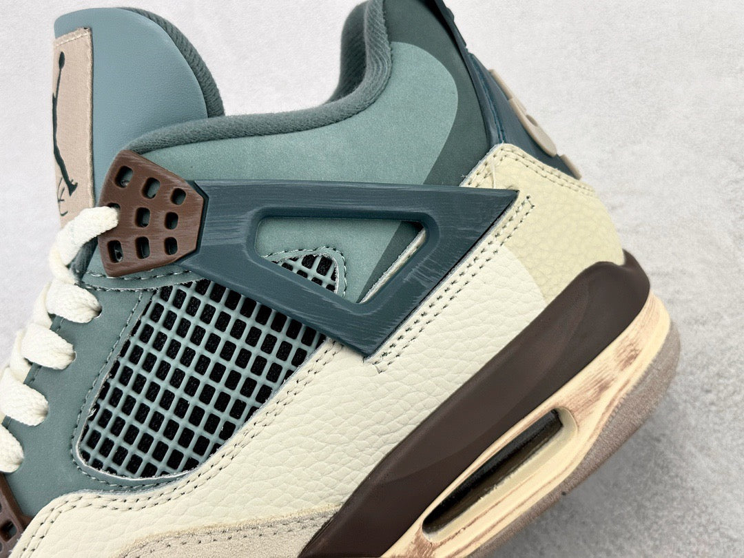 NIKE JORDAN 4 RETRO