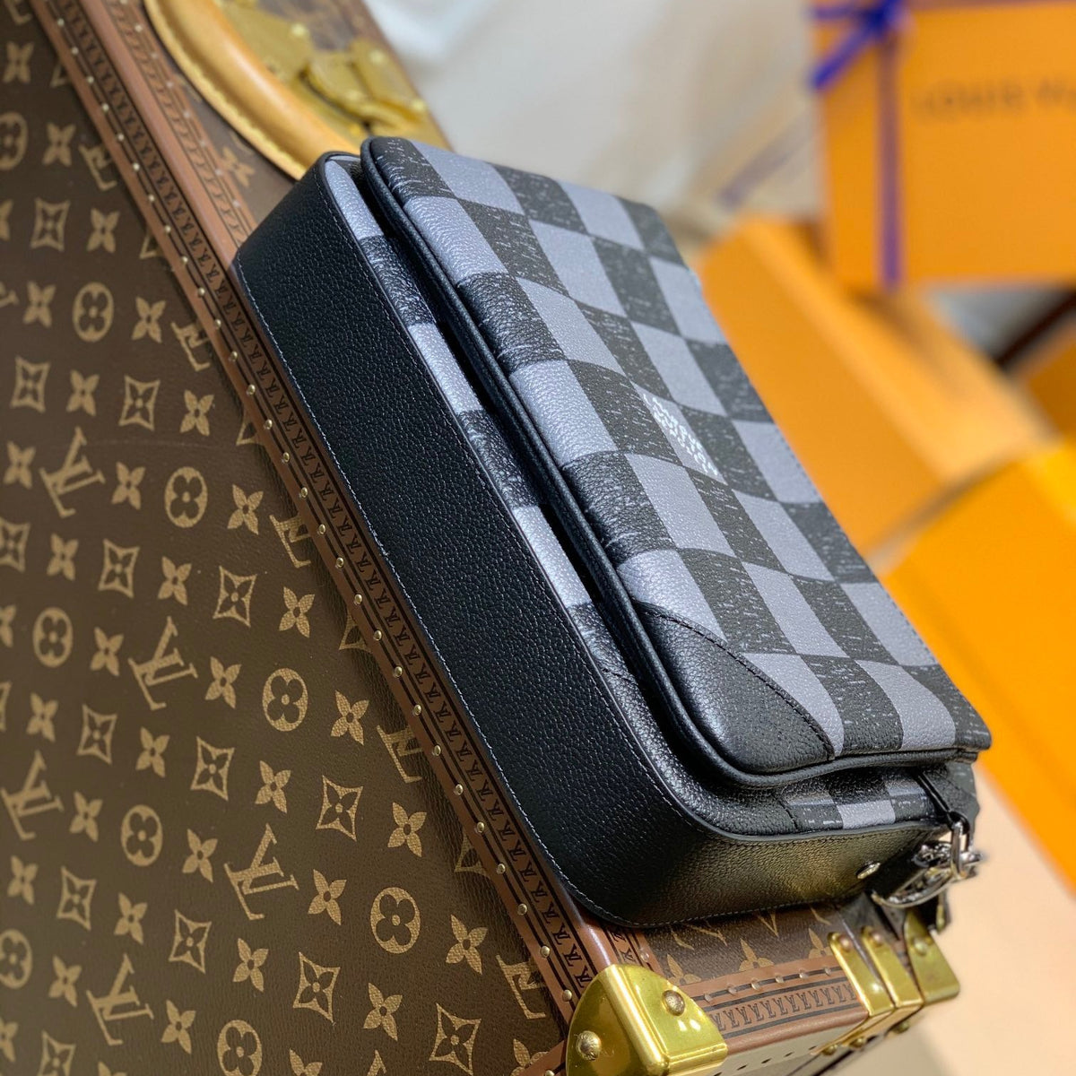 LOU TRIO MESSENGER BAG