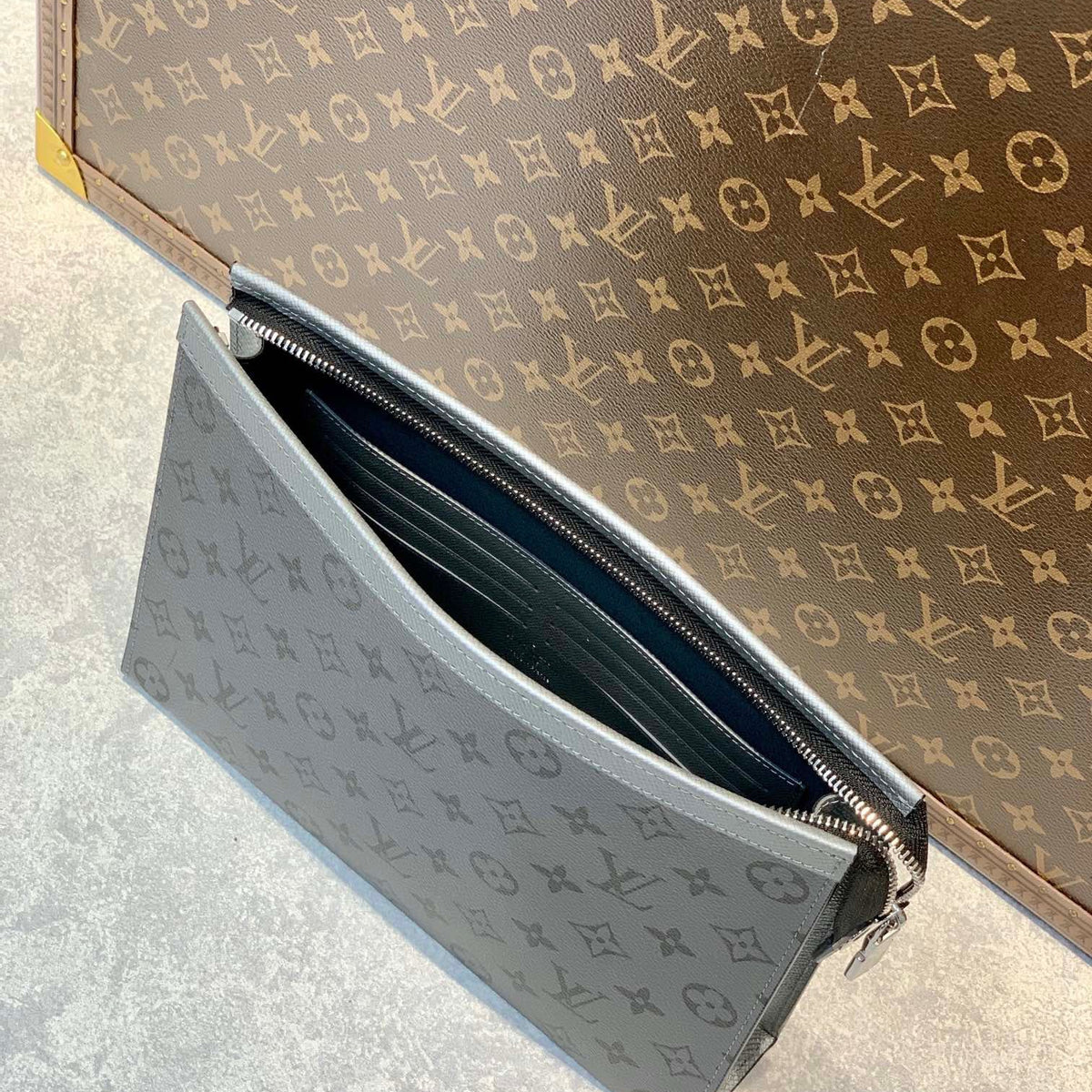 LOU POCHETTE VOYAGE MM