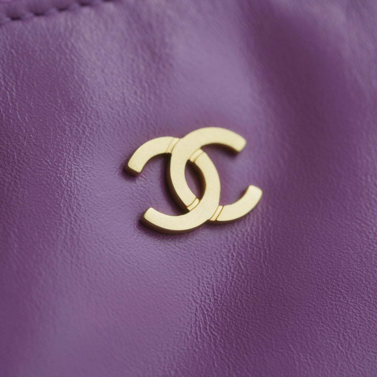 CC 22 SMALL HANDBAG