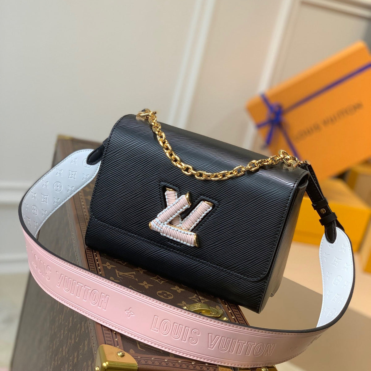 LOU TWIST PM BAG