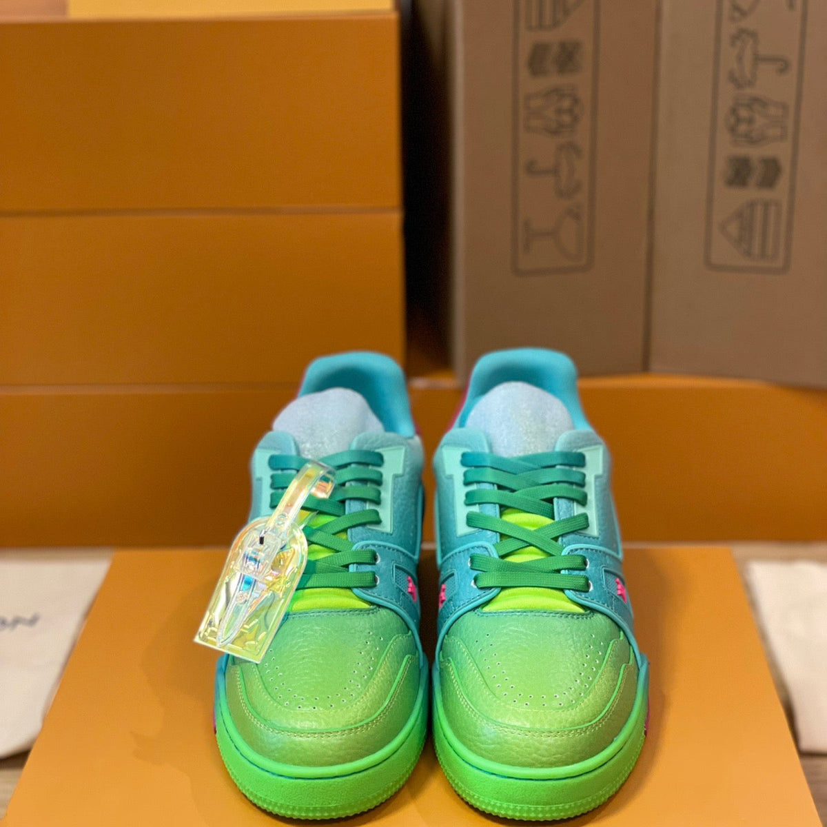 LOU TRAINERS