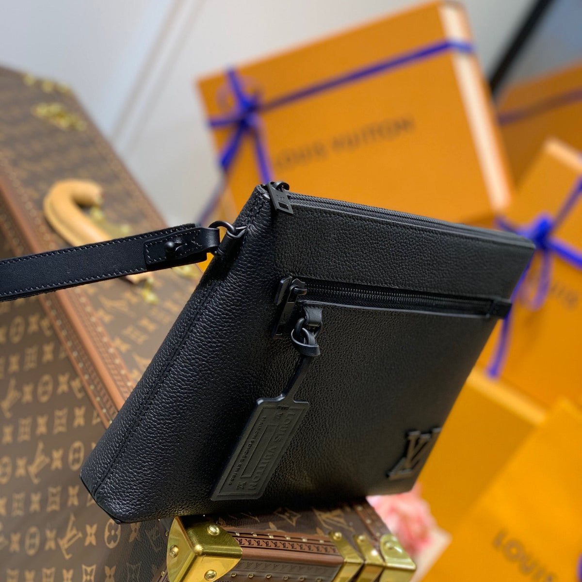 LOU AEROGRAM IPAD POUCH