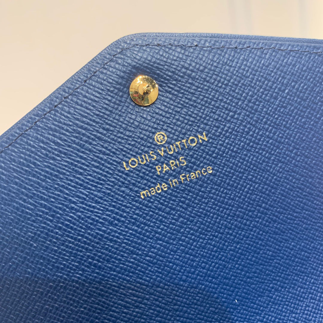 LOU SARAH WALLET