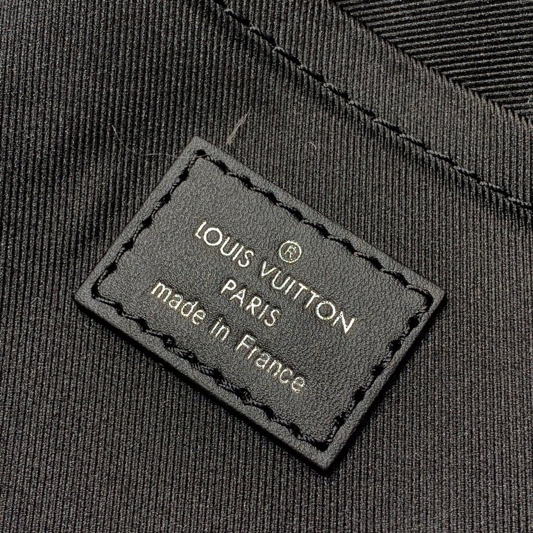 LOU STEAMER MESSENGER BAG