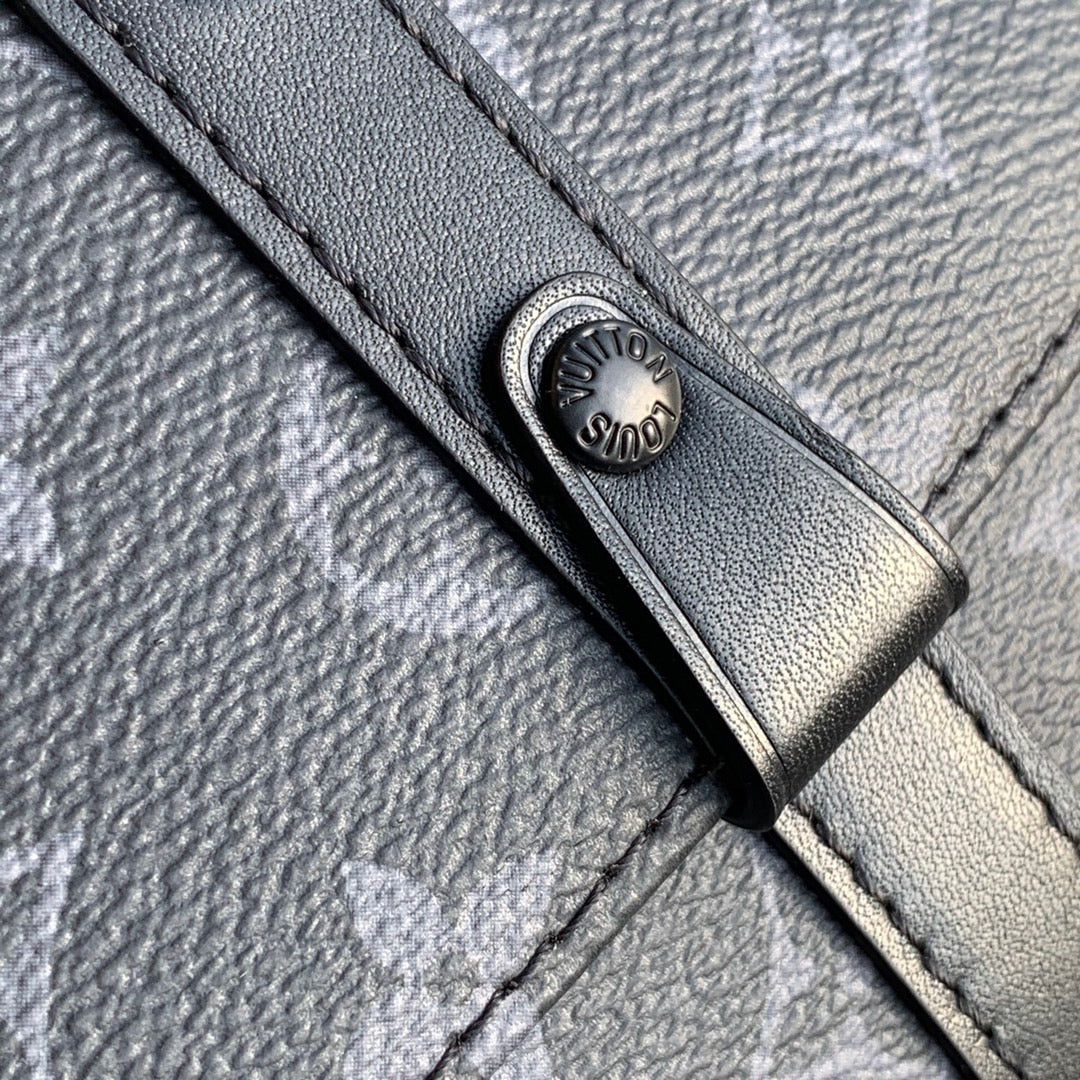 LOU TRUNK MESSENGER BAG