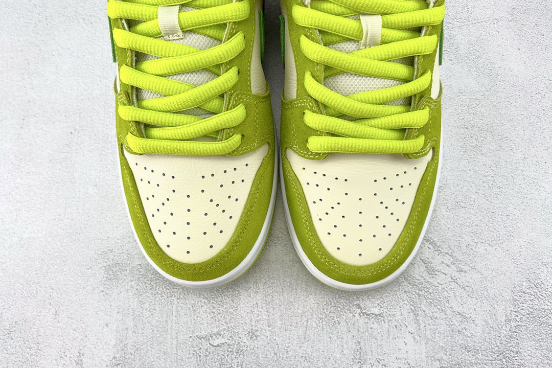 DUNK LOW GREEN APPLE