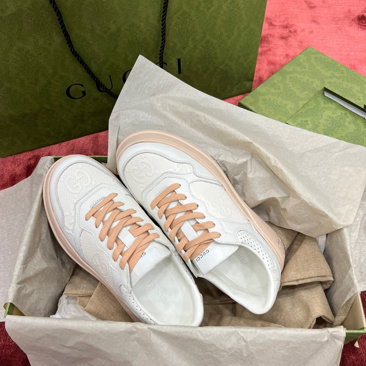 GG EMBOSSED SNEAKER