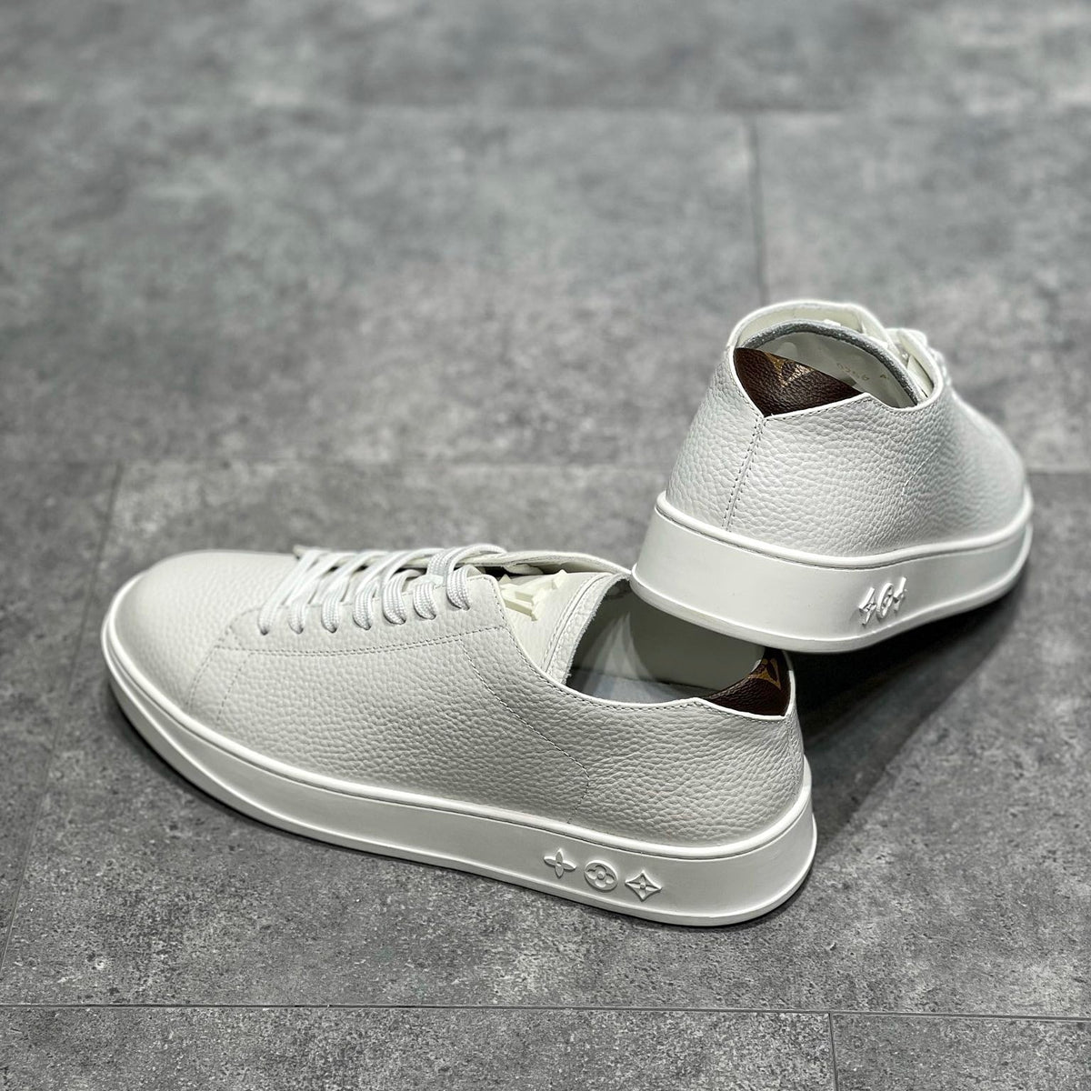 LOU RESORT TRAINERS